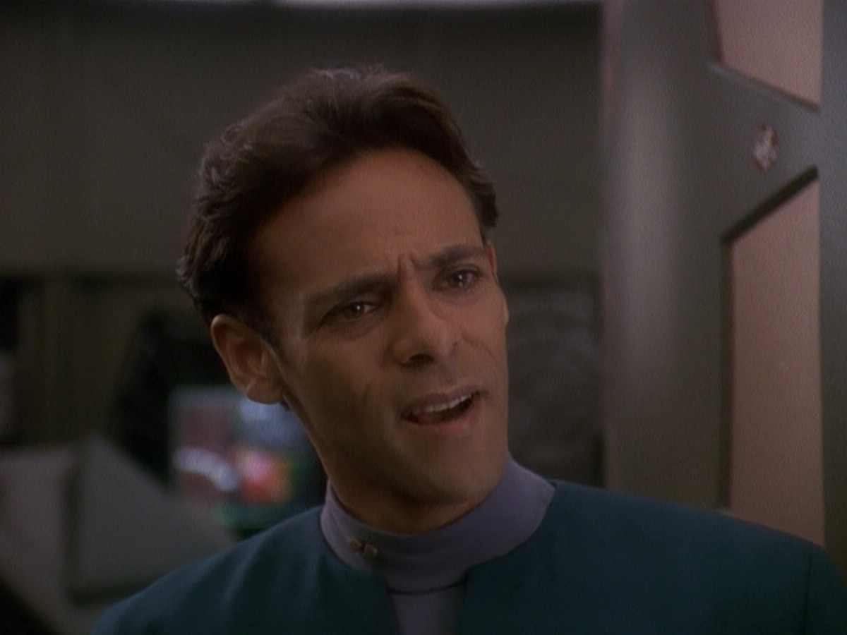 extant_StarTrek_DS9_5x03-LookingForparMachInAllTheWrongPlaces_00893.jpg