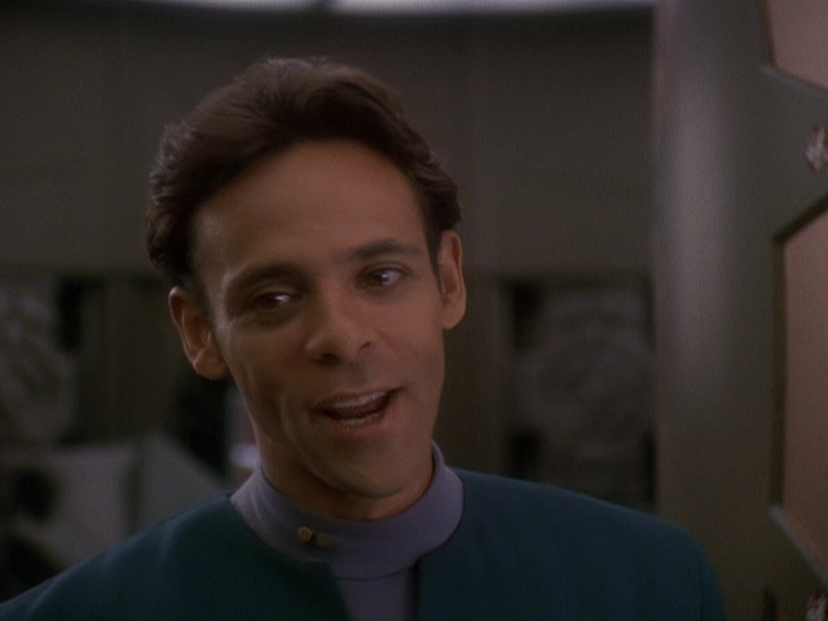 extant_StarTrek_DS9_5x03-LookingForparMachInAllTheWrongPlaces_00918.jpg