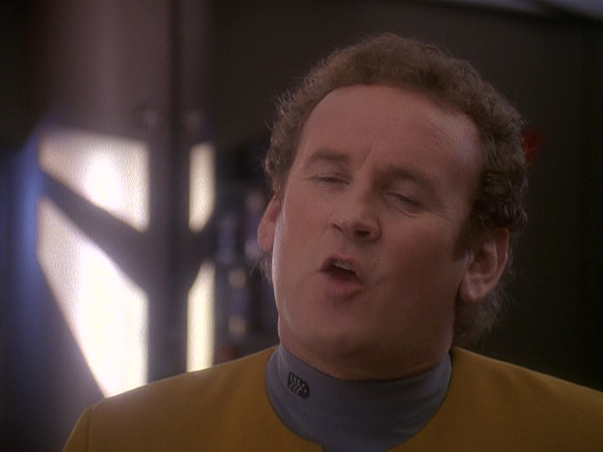 extant_StarTrek_DS9_5x03-LookingForparMachInAllTheWrongPlaces_00924.jpg