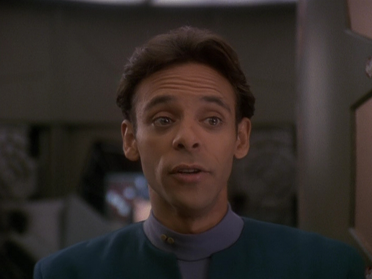 extant_StarTrek_DS9_5x03-LookingForparMachInAllTheWrongPlaces_00934.jpg