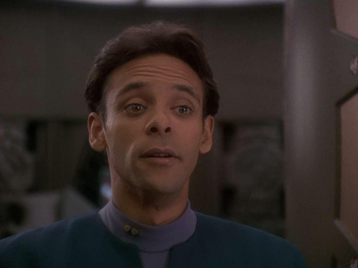 extant_StarTrek_DS9_5x03-LookingForparMachInAllTheWrongPlaces_00935.jpg