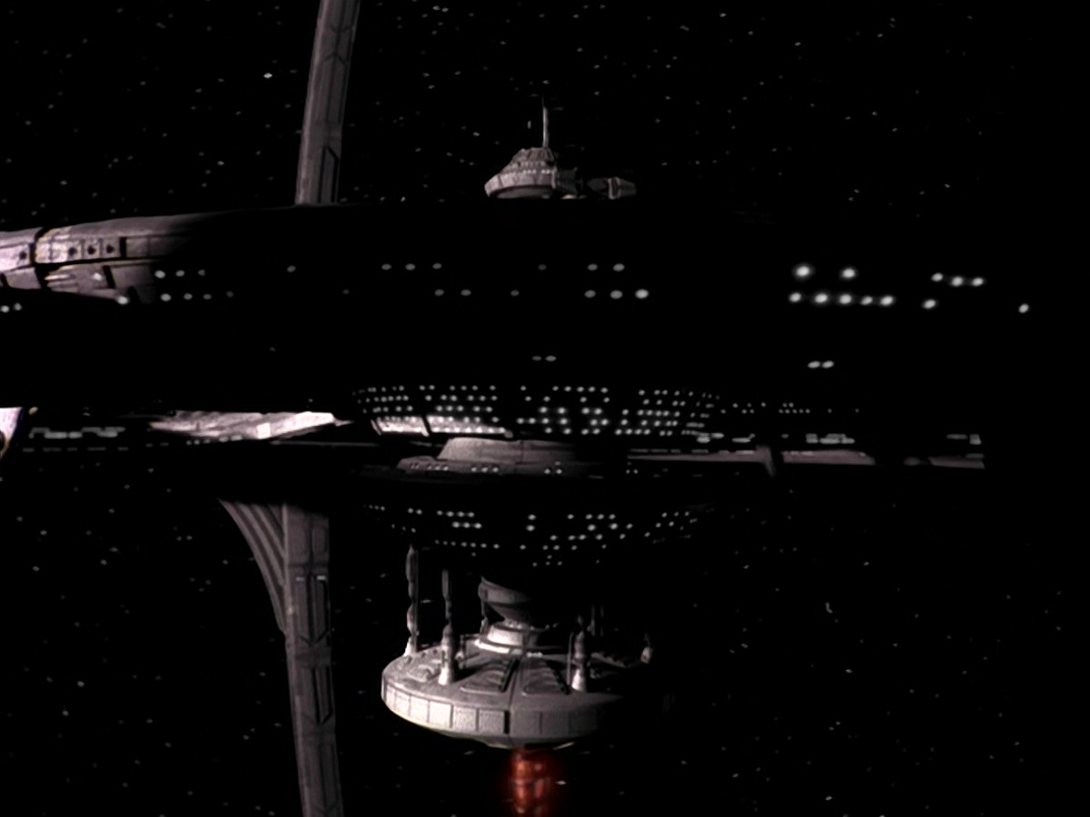 extant_StarTrek_DS9_5x03-LookingForparMachInAllTheWrongPlaces_00954.jpg