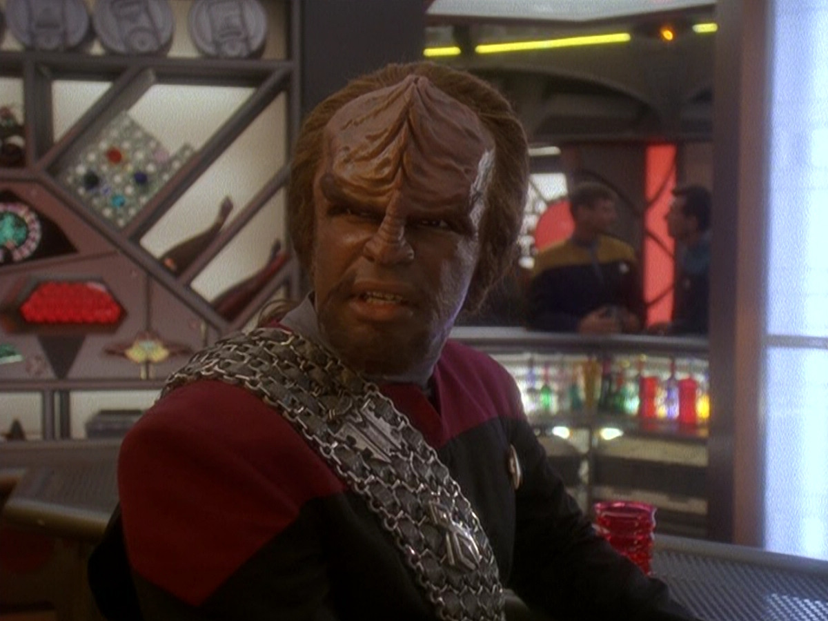 extant_StarTrek_DS9_5x03-LookingForparMachInAllTheWrongPlaces_01020.jpg
