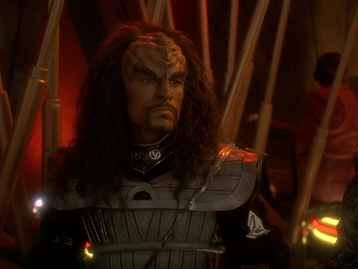 extant_StarTrek_DS9_5x03-LookingForparMachInAllTheWrongPlaces_01030.jpg
