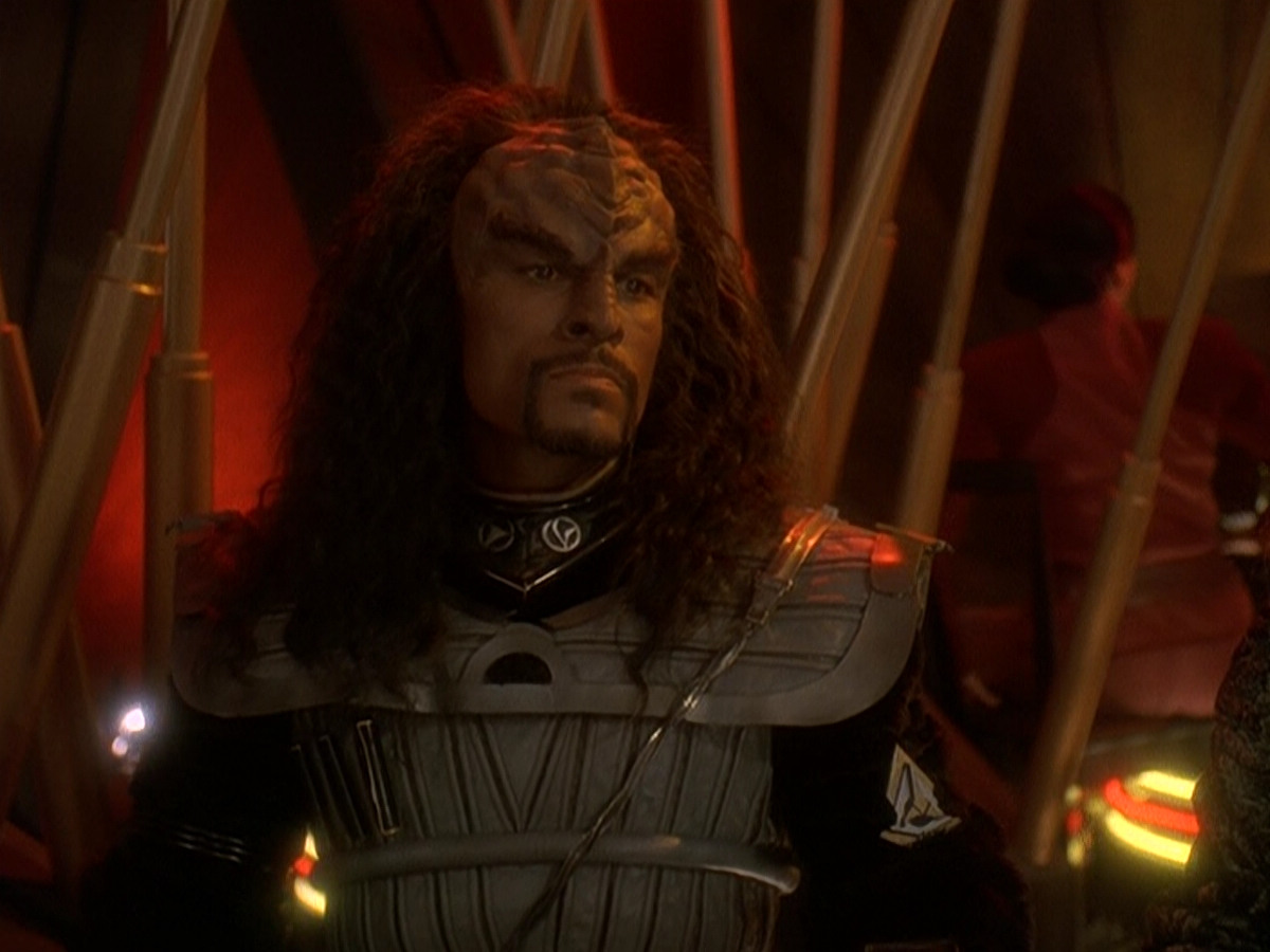 extant_StarTrek_DS9_5x03-LookingForparMachInAllTheWrongPlaces_01031.jpg