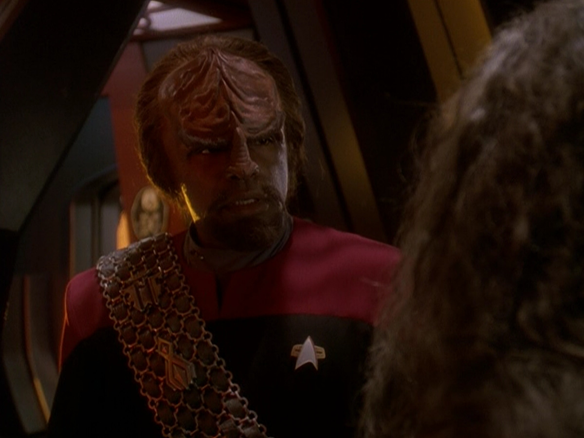 extant_StarTrek_DS9_5x03-LookingForparMachInAllTheWrongPlaces_01074.jpg