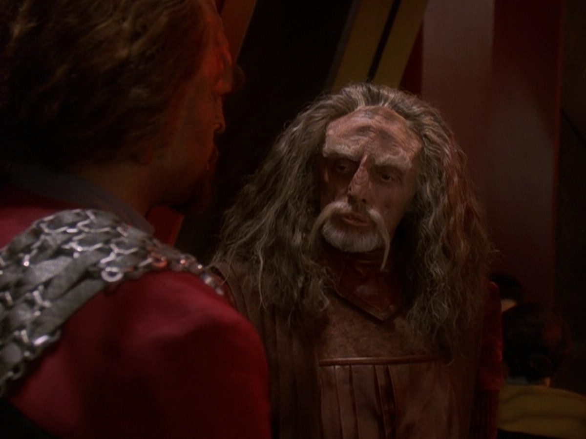extant_StarTrek_DS9_5x03-LookingForparMachInAllTheWrongPlaces_01111.jpg