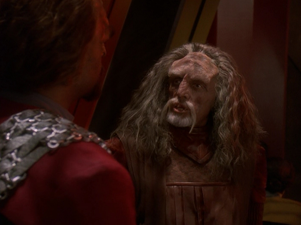 extant_StarTrek_DS9_5x03-LookingForparMachInAllTheWrongPlaces_01117.jpg