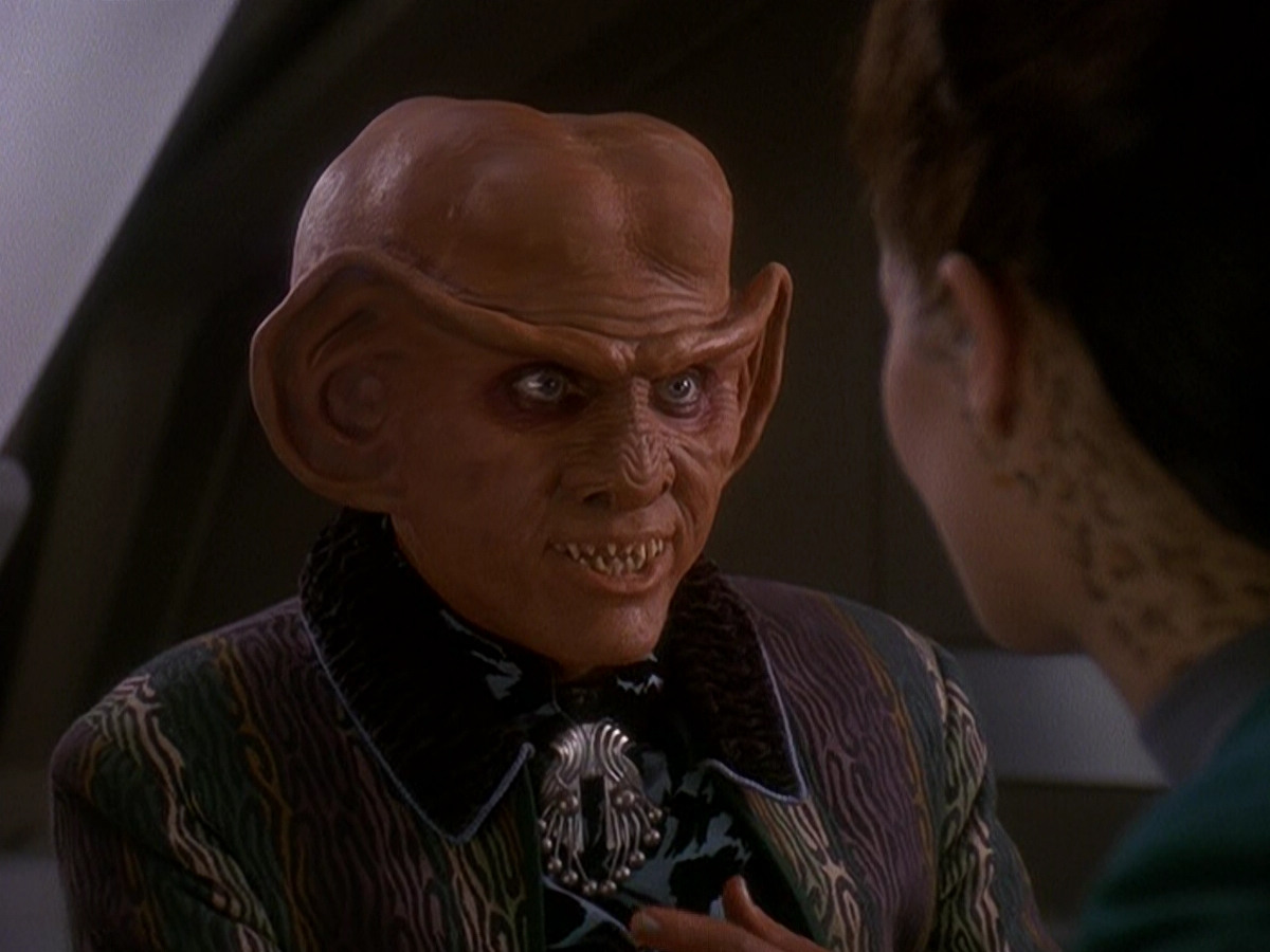 extant_StarTrek_DS9_5x03-LookingForparMachInAllTheWrongPlaces_01237.jpg
