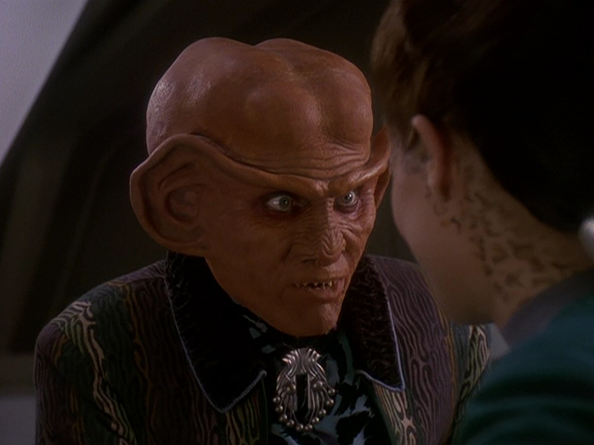 extant_StarTrek_DS9_5x03-LookingForparMachInAllTheWrongPlaces_01247.jpg