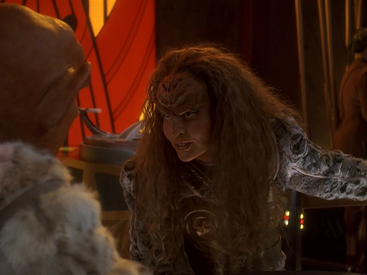 extant_StarTrek_DS9_5x03-LookingForparMachInAllTheWrongPlaces_02247.jpg