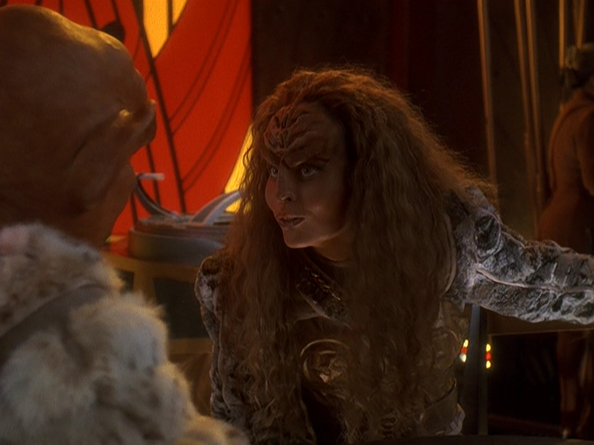 extant_StarTrek_DS9_5x03-LookingForparMachInAllTheWrongPlaces_02248.jpg
