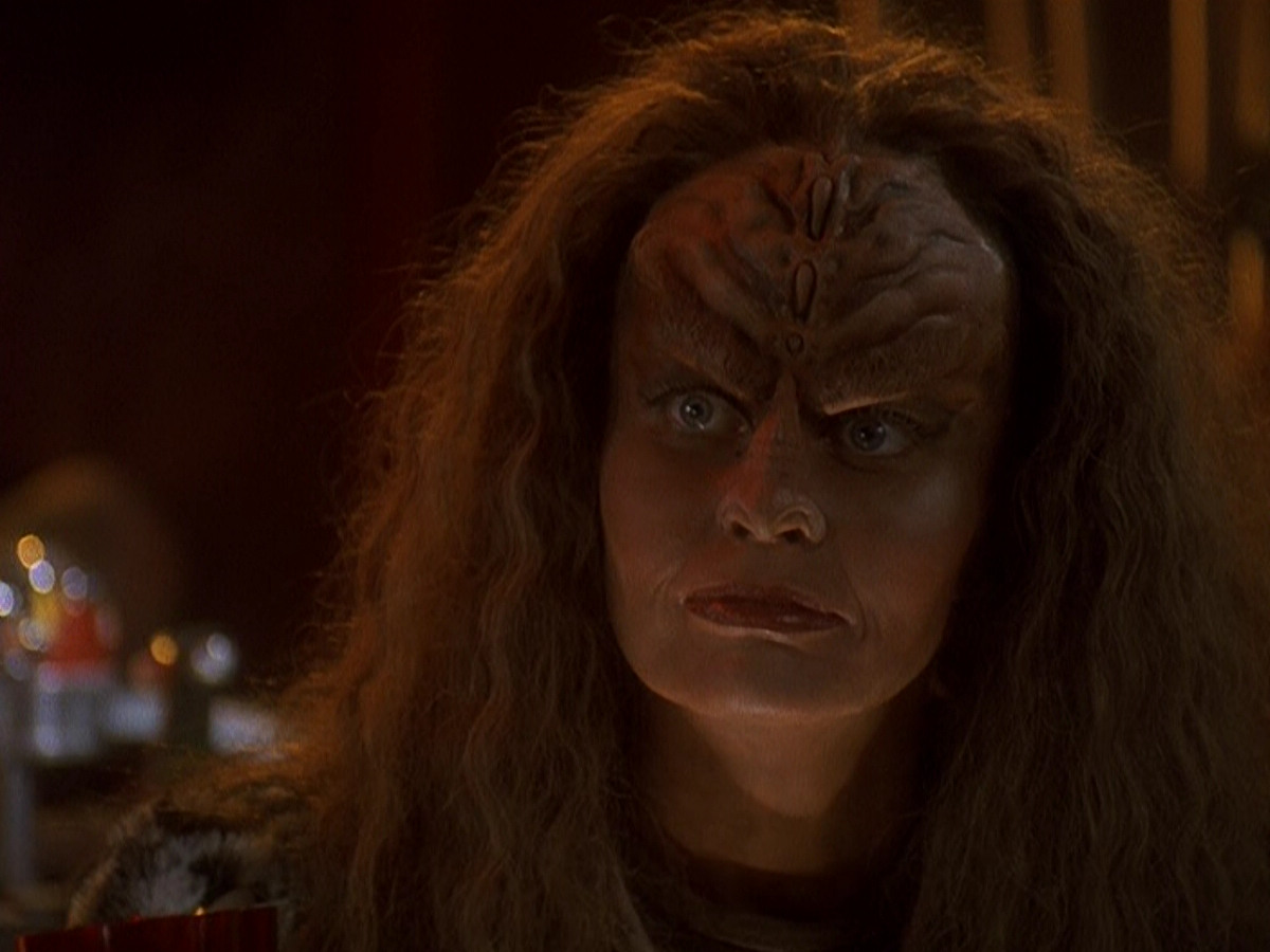 extant_StarTrek_DS9_5x03-LookingForparMachInAllTheWrongPlaces_02322.jpg
