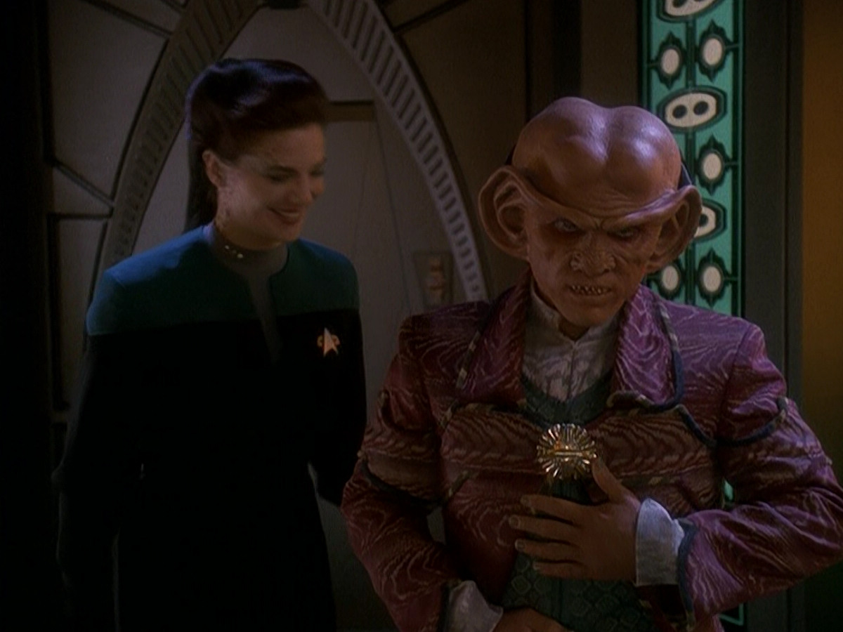 extant_StarTrek_DS9_5x03-LookingForparMachInAllTheWrongPlaces_02674.jpg