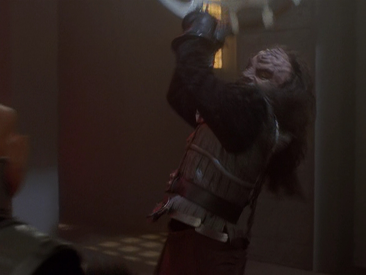 extant_StarTrek_DS9_5x03-LookingForparMachInAllTheWrongPlaces_02904.jpg