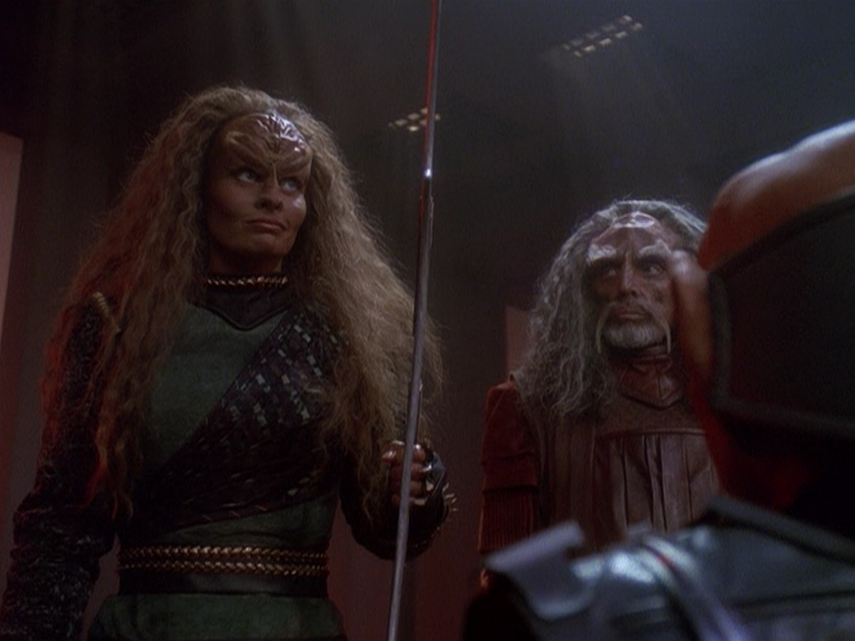 extant_StarTrek_DS9_5x03-LookingForparMachInAllTheWrongPlaces_03218.jpg