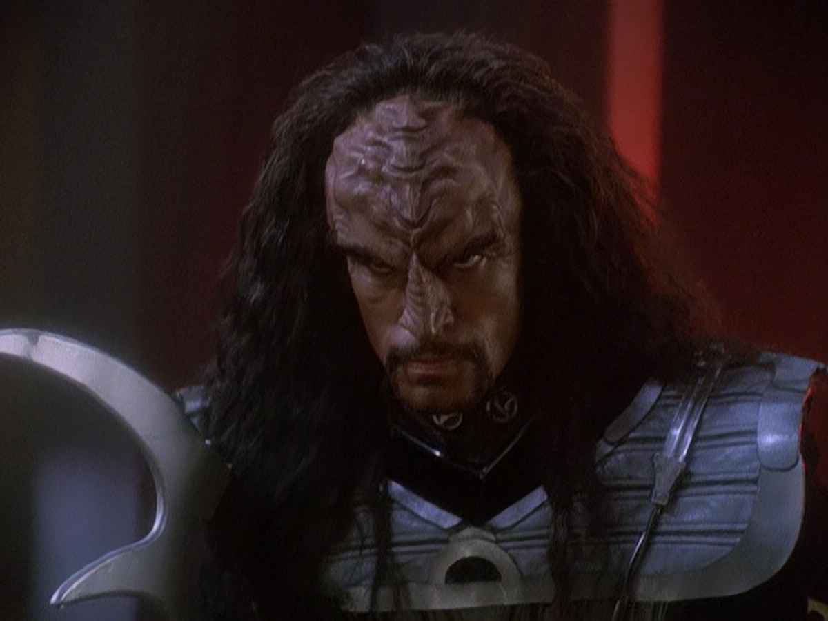 extant_StarTrek_DS9_5x03-LookingForparMachInAllTheWrongPlaces_03239.jpg