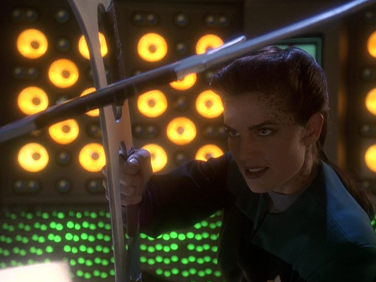 extant_StarTrek_DS9_5x03-LookingForparMachInAllTheWrongPlaces_03354.jpg