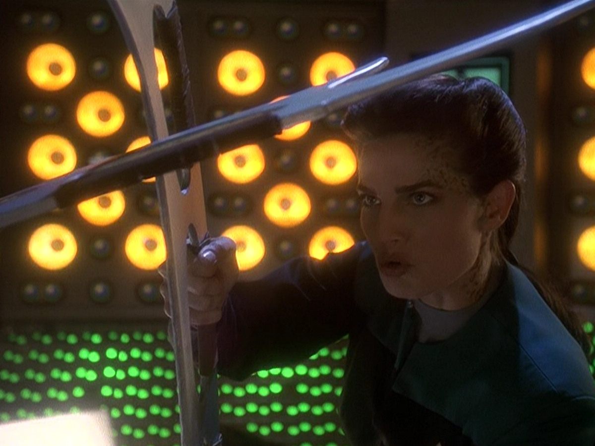 extant_StarTrek_DS9_5x03-LookingForparMachInAllTheWrongPlaces_03355.jpg