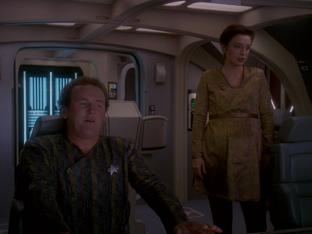 extant_StarTrek_DS9_5x03-LookingForparMachInAllTheWrongPlaces_03428.jpg
