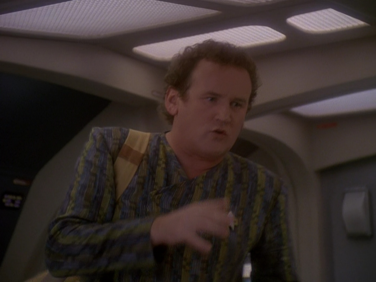 extant_StarTrek_DS9_5x03-LookingForparMachInAllTheWrongPlaces_03462.jpg