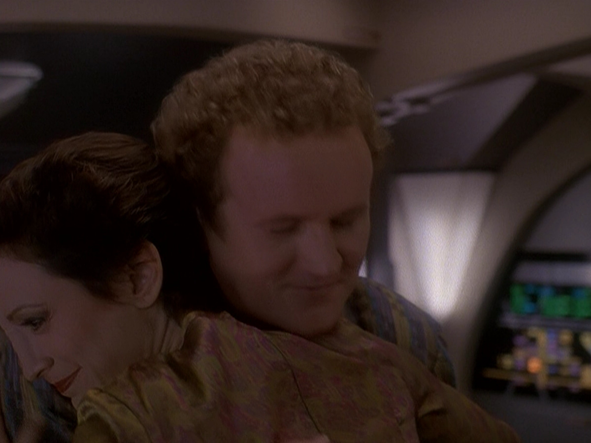 extant_StarTrek_DS9_5x03-LookingForparMachInAllTheWrongPlaces_03501.jpg