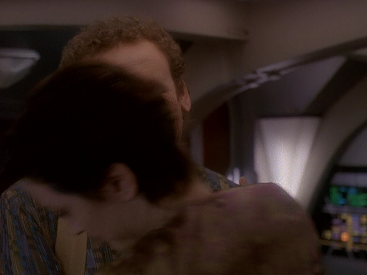 extant_StarTrek_DS9_5x03-LookingForparMachInAllTheWrongPlaces_03502.jpg