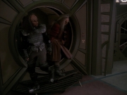 extant_StarTrek_DS9_5x03-LookingForparMachInAllTheWrongPlaces_00198.jpg