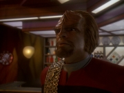 extant_StarTrek_DS9_5x03-LookingForparMachInAllTheWrongPlaces_01040.jpg