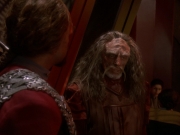 extant_StarTrek_DS9_5x03-LookingForparMachInAllTheWrongPlaces_01098.jpg