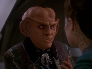 extant_StarTrek_DS9_5x03-LookingForparMachInAllTheWrongPlaces_01272.jpg