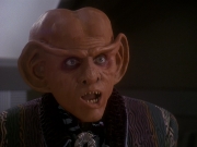 extant_StarTrek_DS9_5x03-LookingForparMachInAllTheWrongPlaces_01324.jpg