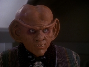 extant_StarTrek_DS9_5x03-LookingForparMachInAllTheWrongPlaces_01348.jpg