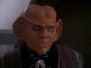 extant_StarTrek_DS9_5x03-LookingForparMachInAllTheWrongPlaces_01354.jpg