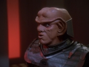 extant_StarTrek_DS9_5x03-LookingForparMachInAllTheWrongPlaces_03005.jpg
