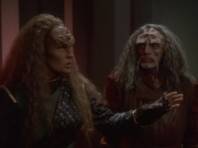 extant_StarTrek_DS9_5x03-LookingForparMachInAllTheWrongPlaces_03025.jpg