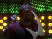 extant_StarTrek_DS9_5x03-LookingForparMachInAllTheWrongPlaces_03283.jpg