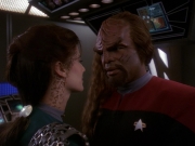 Filename=extant_StarTrek_DS9_5x03-LookingForparMachInAllTheWrongPlaces_03744.jpg
Filesize=163KiB
Dimensions=1200x900
Date added=Dec 12, 2019 extant_StarTrek_DS9_5x03-LookingForparMachInAllTheWrongPlaces_03744.jpg