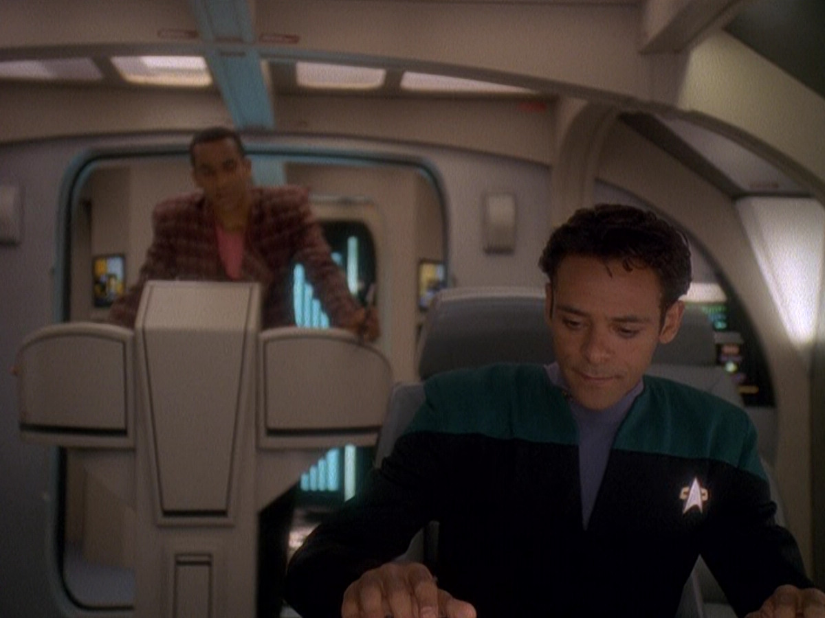extant_StarTrek_DS9_5x04-NorTheBattleToTheStrong_00027.jpg