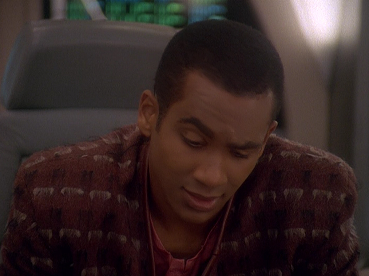 extant_StarTrek_DS9_5x04-NorTheBattleToTheStrong_00061.jpg