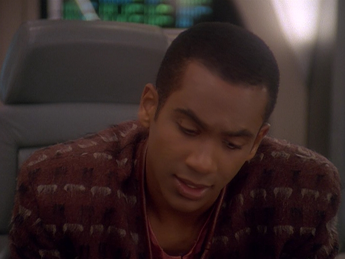 extant_StarTrek_DS9_5x04-NorTheBattleToTheStrong_00065.jpg
