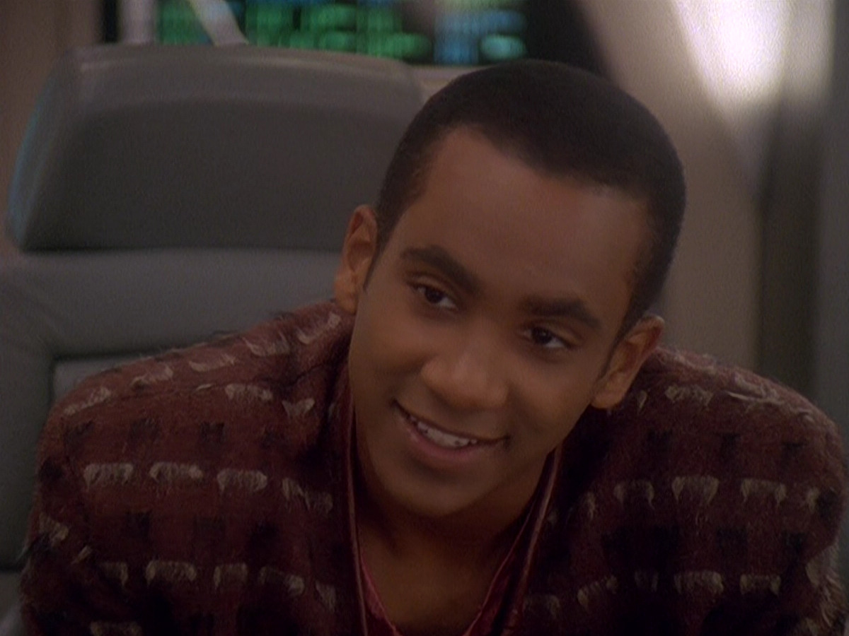 extant_StarTrek_DS9_5x04-NorTheBattleToTheStrong_00075.jpg