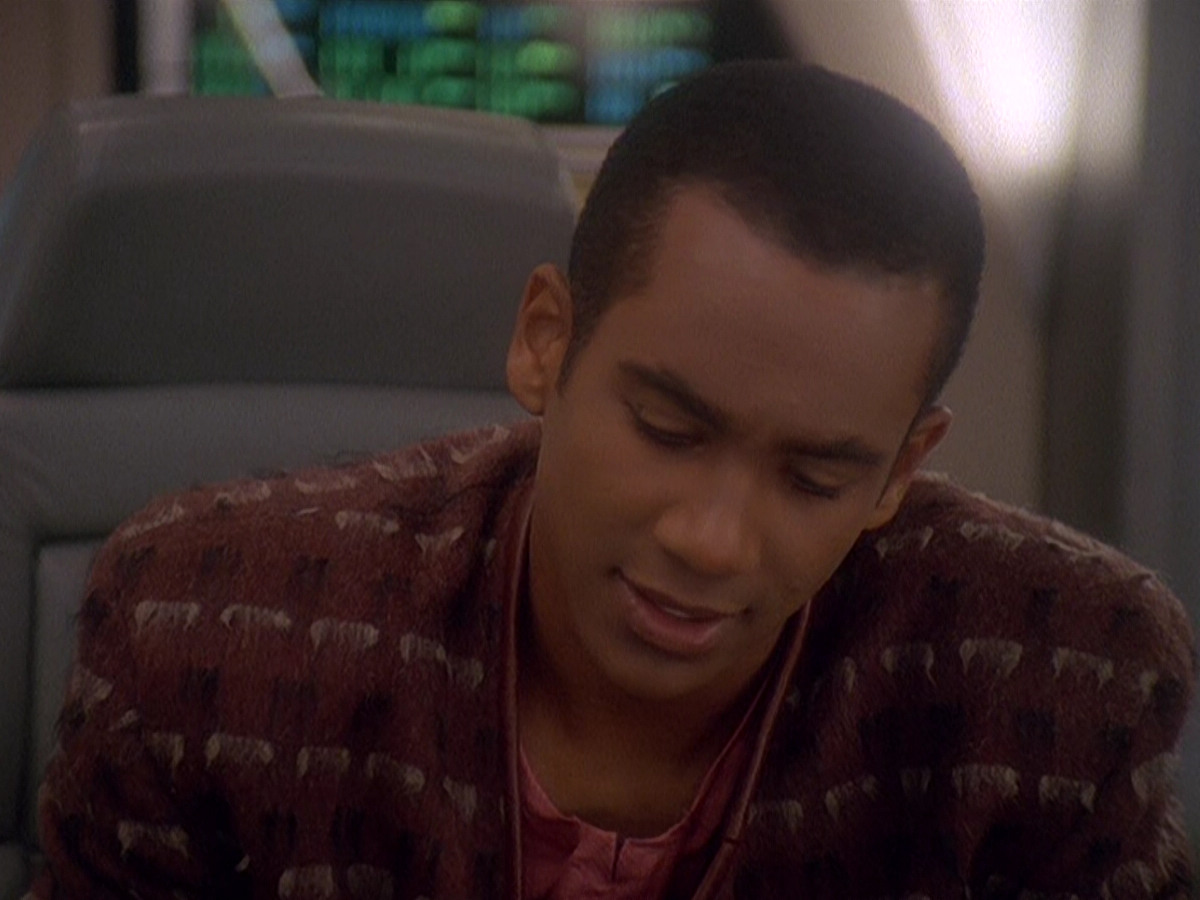extant_StarTrek_DS9_5x04-NorTheBattleToTheStrong_00087.jpg
