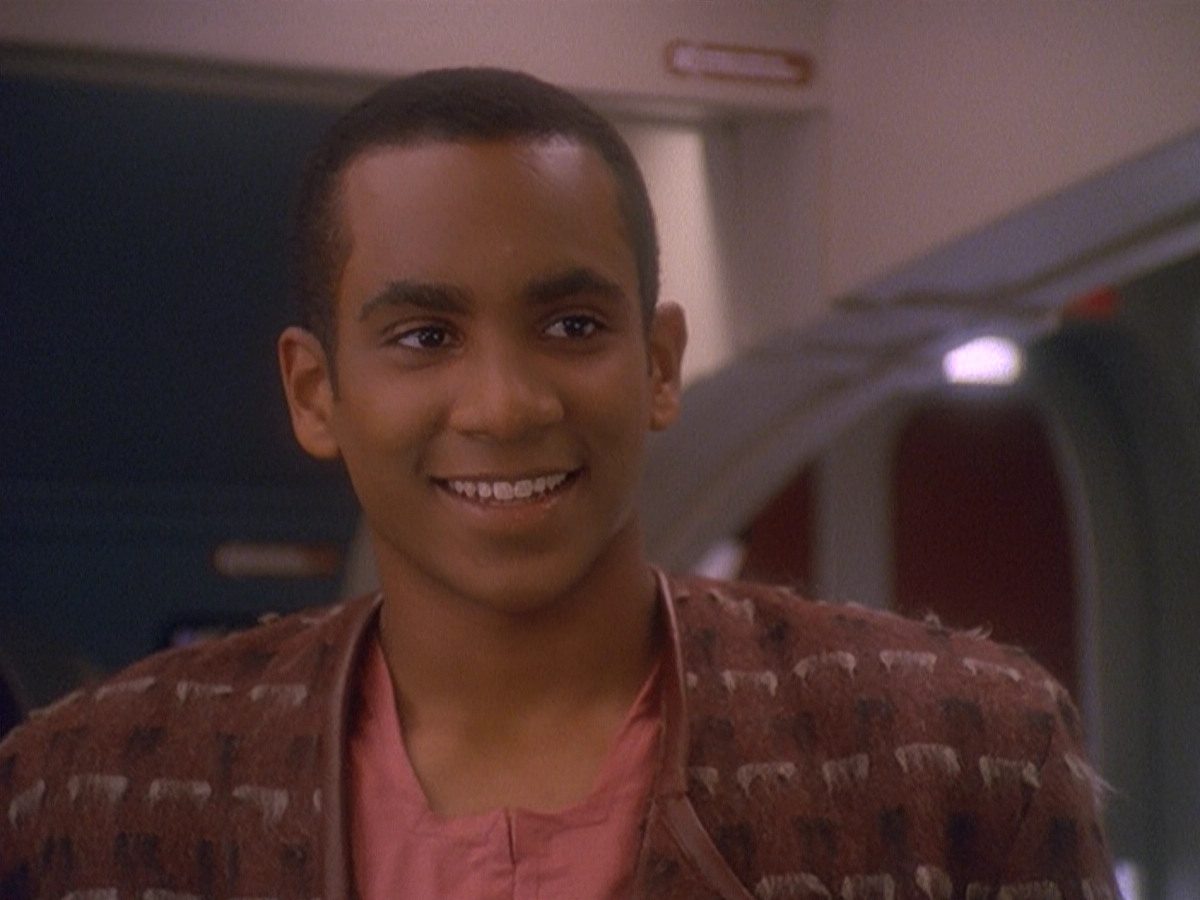 extant_StarTrek_DS9_5x04-NorTheBattleToTheStrong_00106.jpg