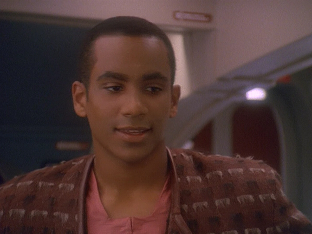 extant_StarTrek_DS9_5x04-NorTheBattleToTheStrong_00128.jpg