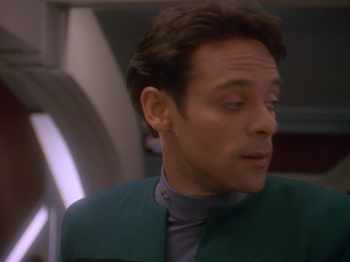 extant_StarTrek_DS9_5x04-NorTheBattleToTheStrong_00136.jpg