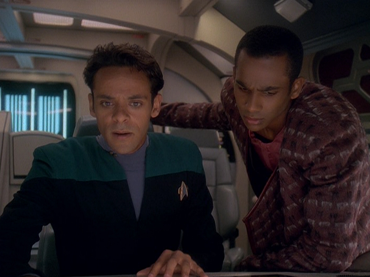 extant_StarTrek_DS9_5x04-NorTheBattleToTheStrong_00149.jpg