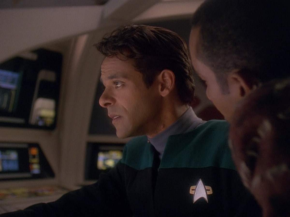 extant_StarTrek_DS9_5x04-NorTheBattleToTheStrong_00174.jpg