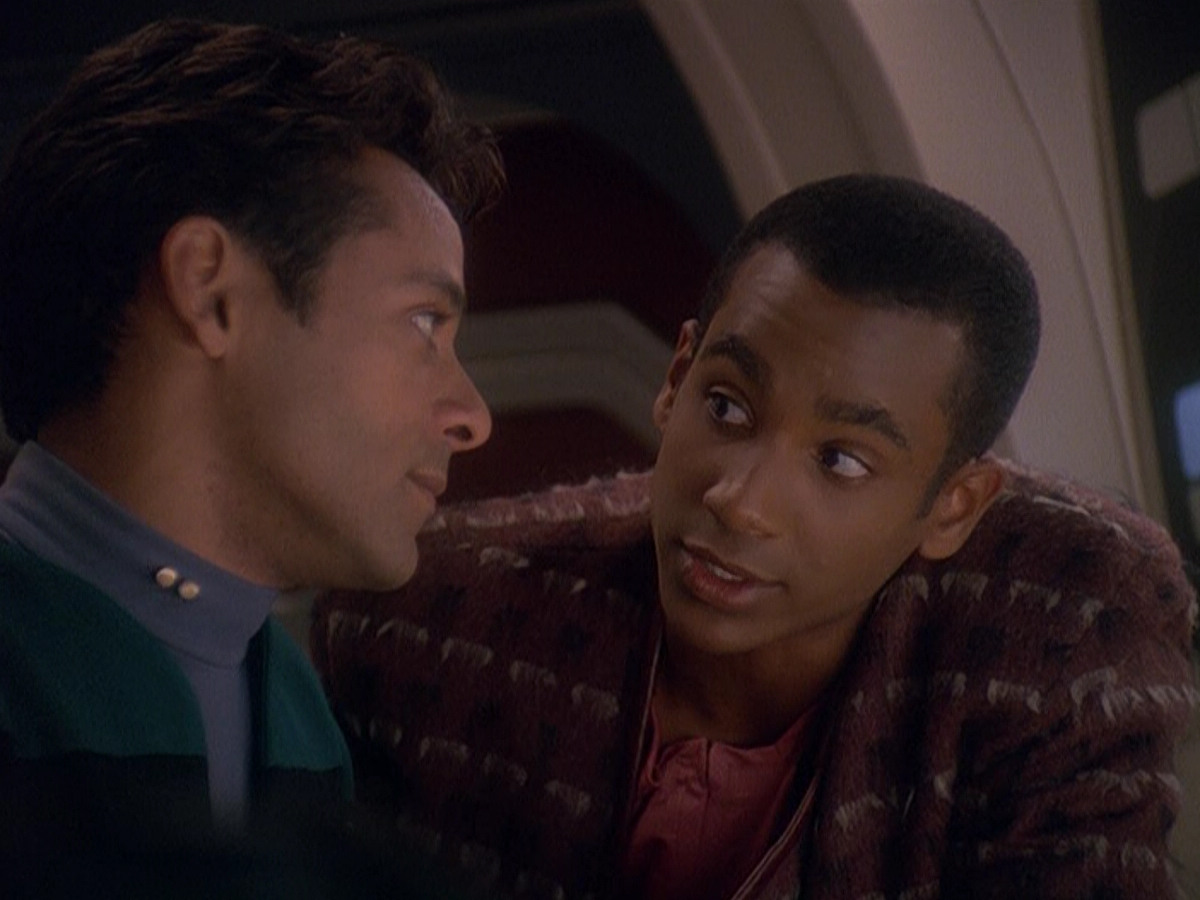 extant_StarTrek_DS9_5x04-NorTheBattleToTheStrong_00190.jpg