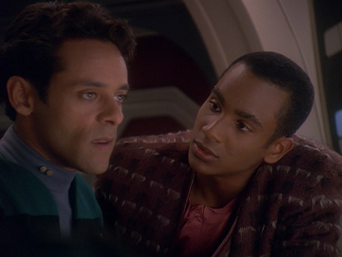 extant_StarTrek_DS9_5x04-NorTheBattleToTheStrong_00200.jpg